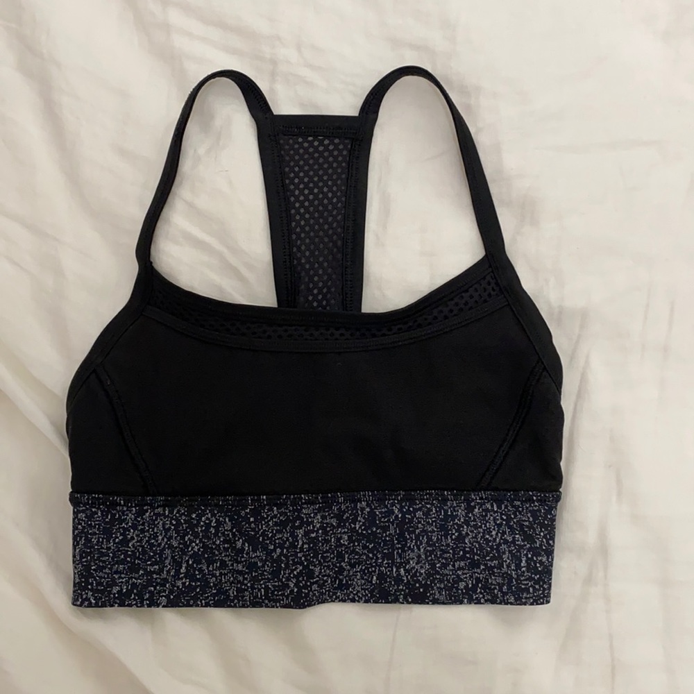 Lululemon sports bra